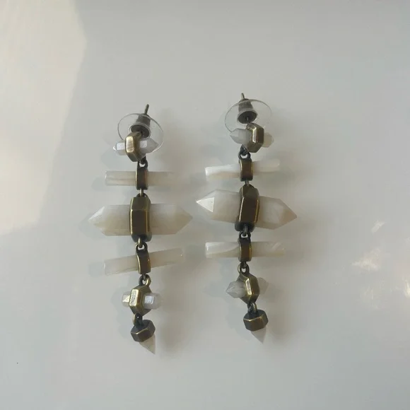 Kendra Scott Jamie Earrings in Antique Brass - Picture 3 of 5